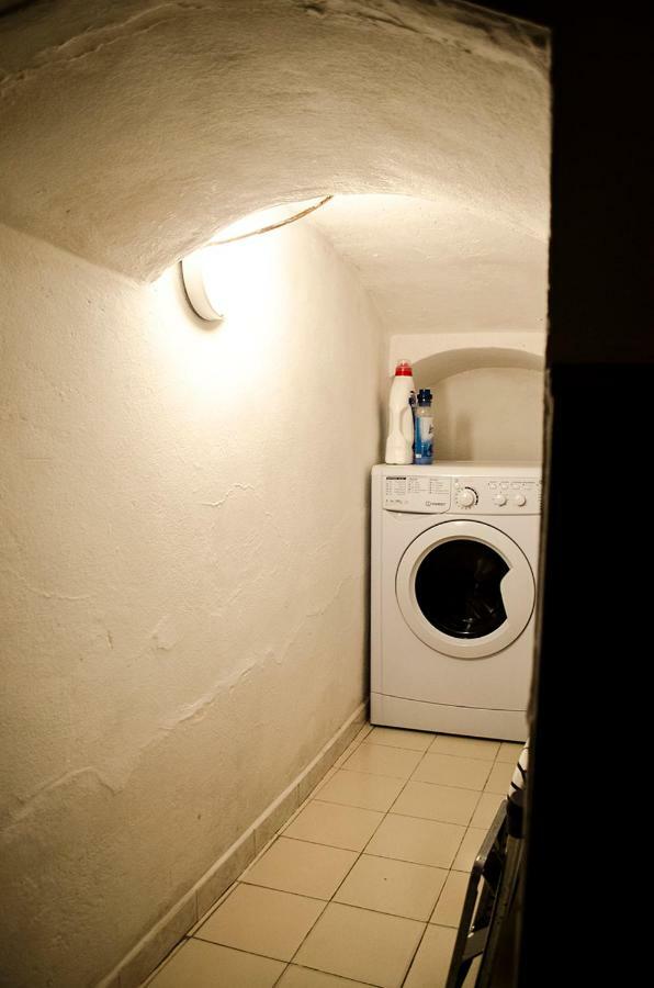 Medieval Central Apartment Bologna Bagian luar foto